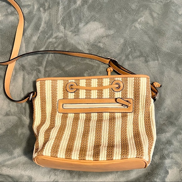 Giani Bernini Bucket Tote Handbag - Picture 2 of 3